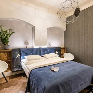 Lejlighedshotel Mooo By The Castle ****